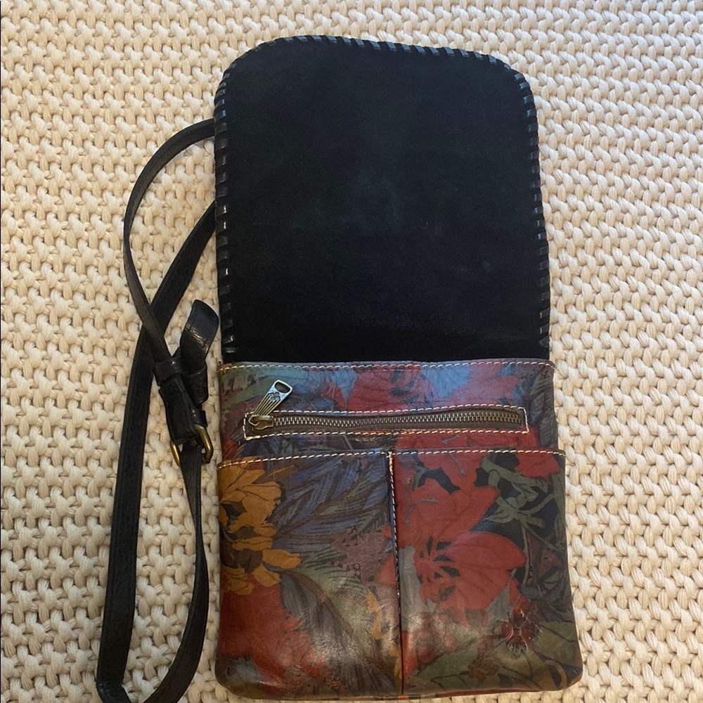 Patricia Nash Floral Patterned Leather Crossbody Bag - Picture 3 of 8